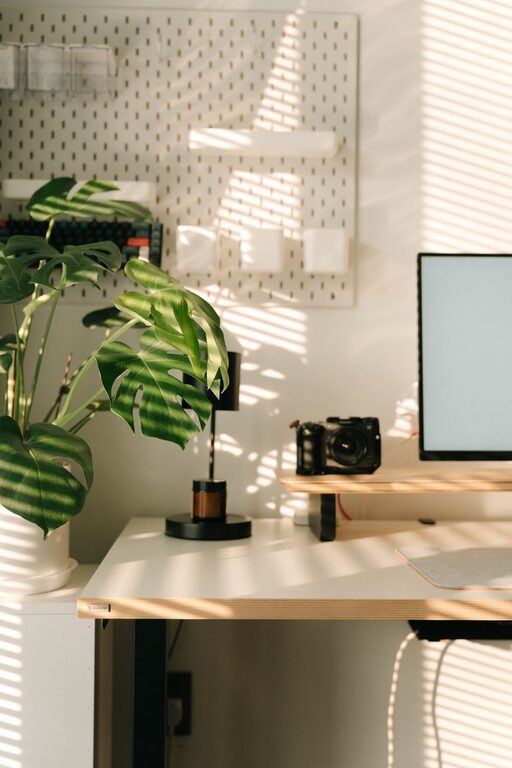 Tips for Creating a Relaxing Home Workspace That Boosts Productivity